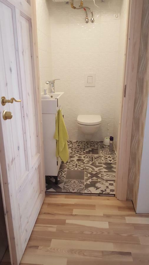 Roosi Apartment Parnawa Zewnętrze zdjęcie
